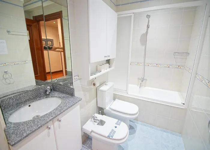 Piso Grande Y Luminoso En El Casco Viejo De Bilbao