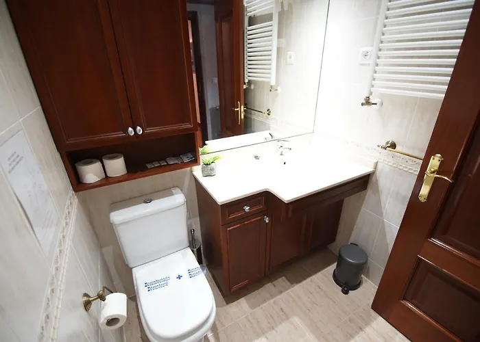 Piso Grande Y Luminoso En El Casco Viejo De Bilbau