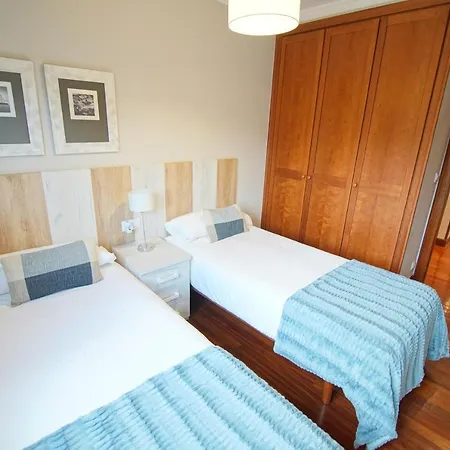 Piso Grande Y Luminoso En El Casco Viejo De * Бильбао