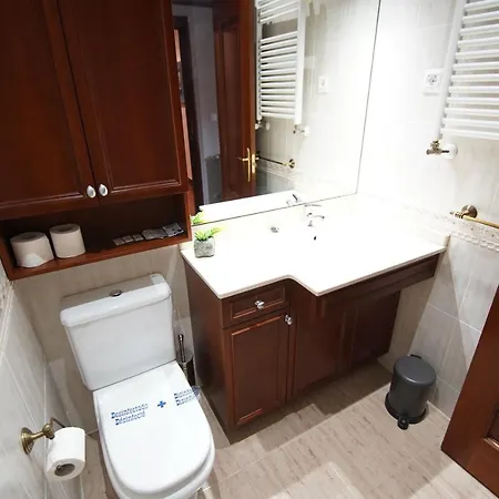 Piso Grande Y Luminoso En El Casco Viejo De Бильбао