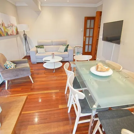 Piso Grande Y Luminoso En El Casco Viejo De Apartamento Bilbao