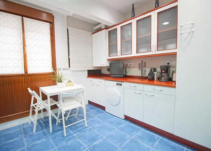 Piso Grande Y Luminoso En El Casco Viejo De Апартаменти